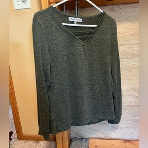 Long sleeve green tee